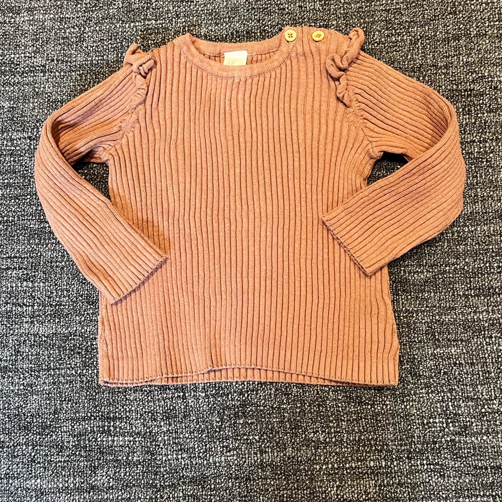 H&M Top & Pant Set - Picture 2 of 6